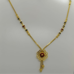 BLACK BEADS GOLD FLOWER CHAIN