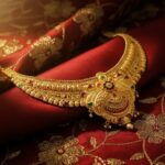 TRADITIONAL FLORAL GOLD NECKLACE