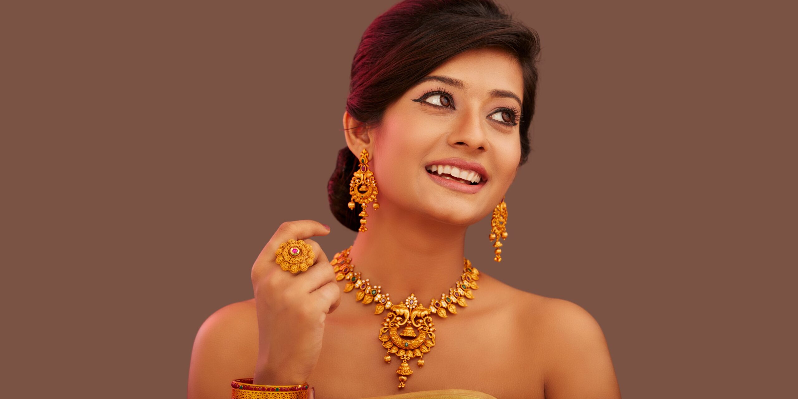 Purple Gold Gradient Diwali Jewellery Banner (3)